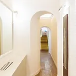Trevi Terrace By In روما