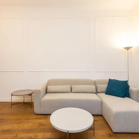 Trevi Terrace By In *
